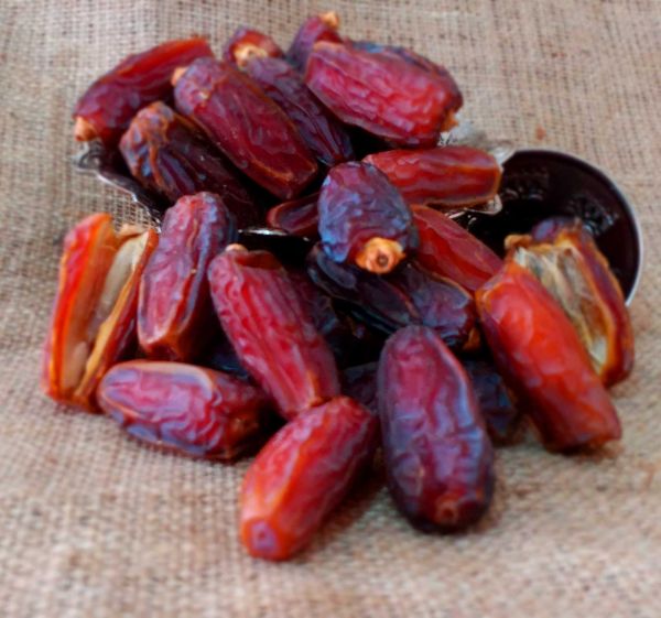 Medina Dates (1 kg) - 1