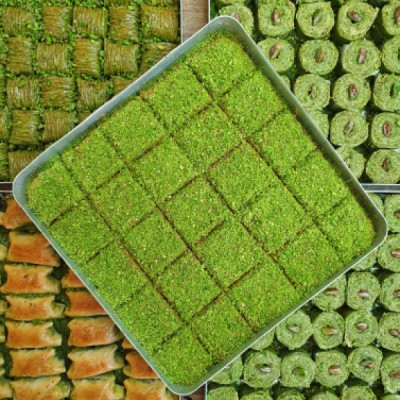 Plenty of Pistachio Kadayif (with tray)
